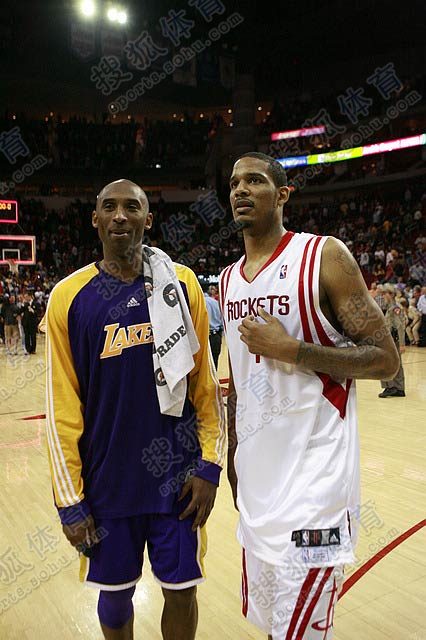 西部战火焚城,湖人战胜火箭守住榜首位置,掌声雷动 西部战火焚城,湖人战胜火箭守住榜首位置,掌声雷动