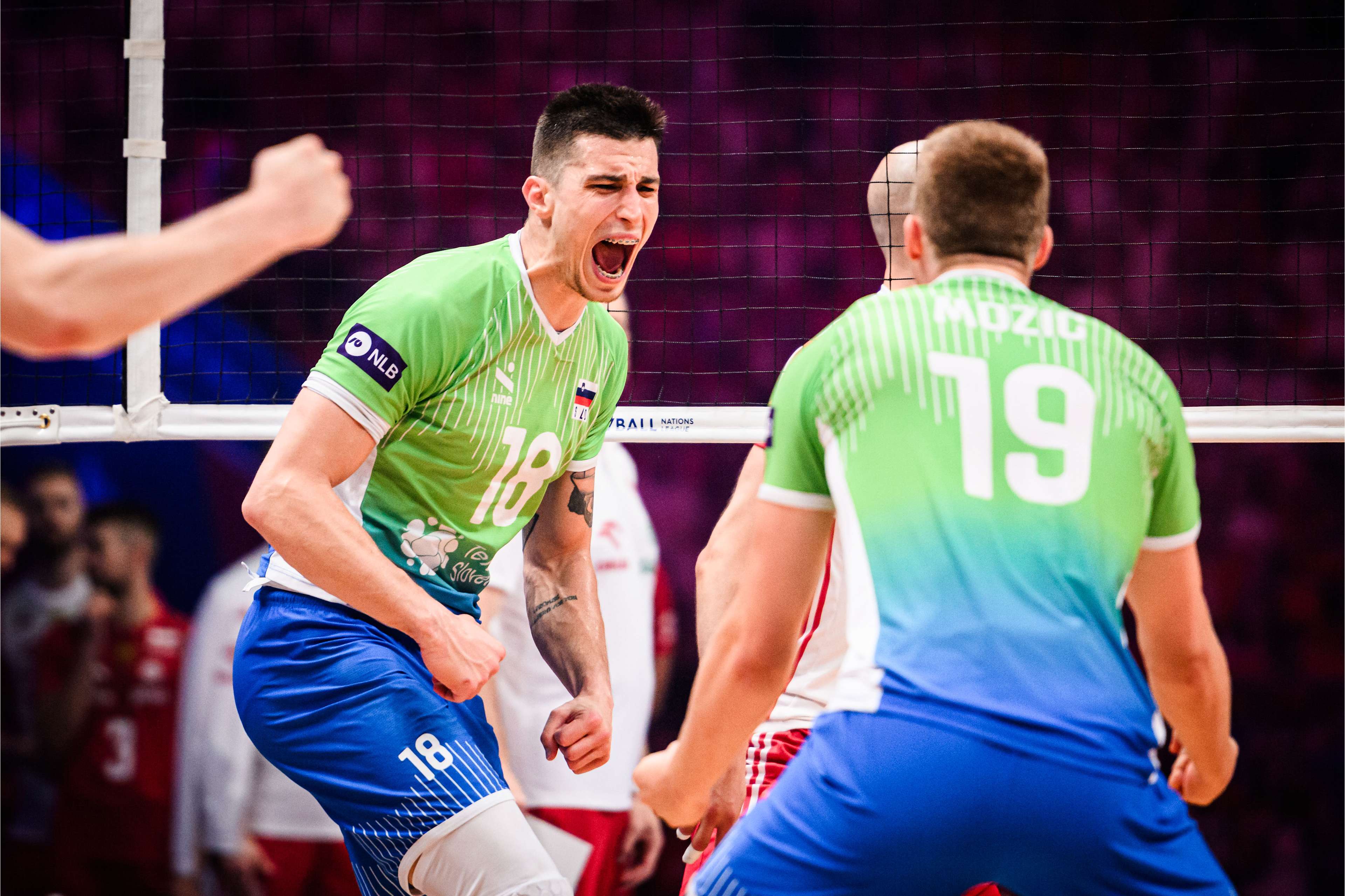 法国队横扫波兰队，波尔扛起全队