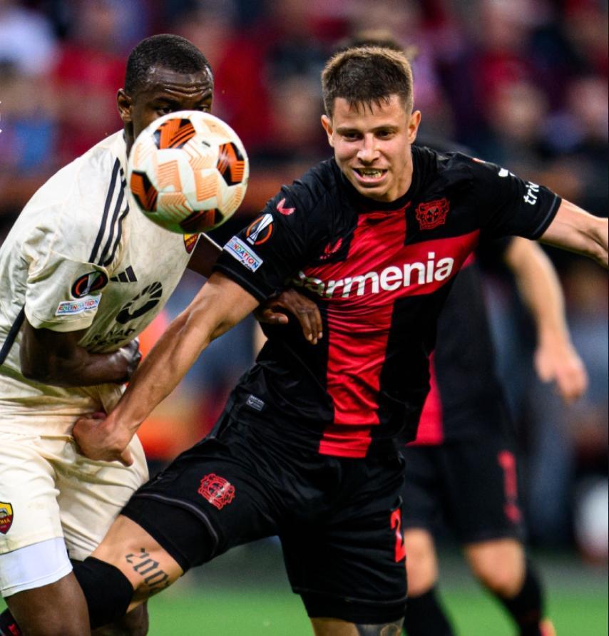 英格兰碾压法国，本泽马高光表现