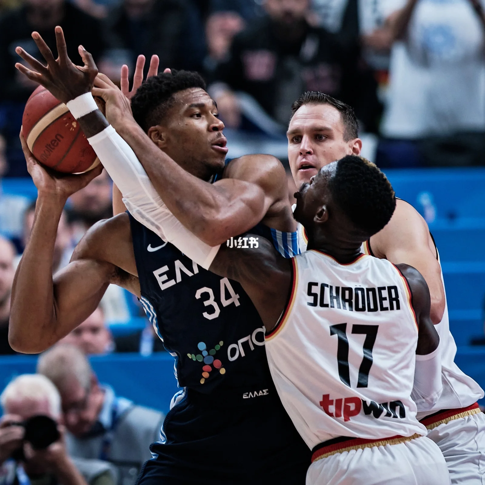 山东队逆转青岛队,字母哥高光表现 山东队逆转青岛队,字母哥高光表现