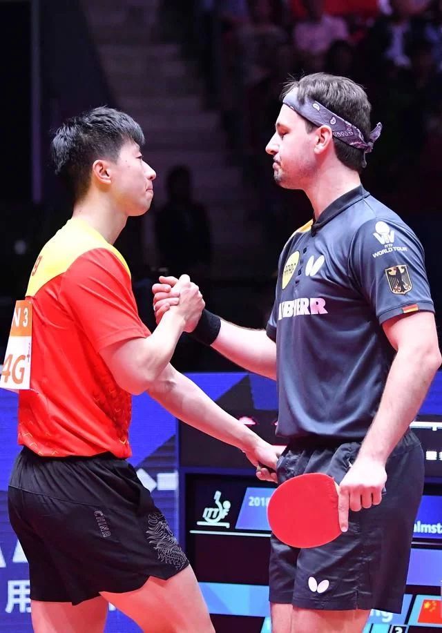 英格兰队完胜德国队，波尔带队取胜