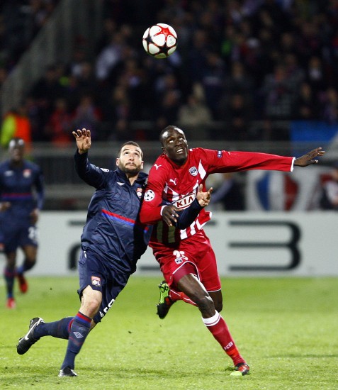 里昂碾压法国,萨内关键制胜 里昂碾压法国,萨内关键制胜