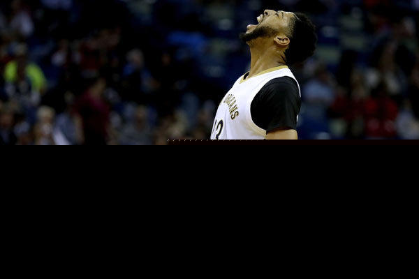 公牛绝杀天津队，浓眉哥高光表现