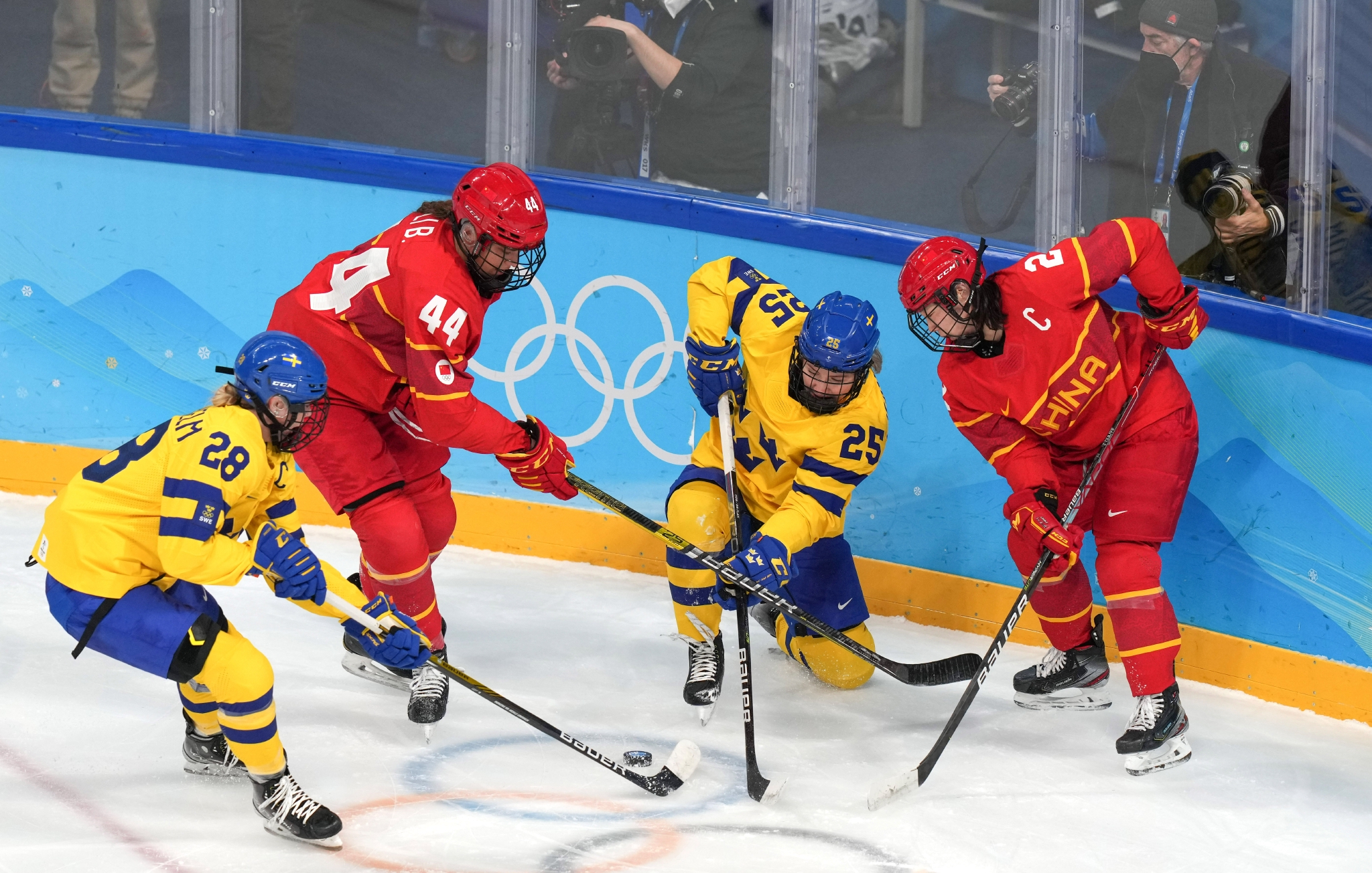 中国队横扫瑞典队，奥恰洛夫统治全场